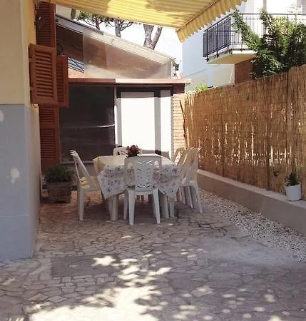 Villetta Costa Fiorita * Lido di Camaiore