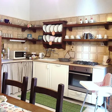 Holiday home Villetta Costa Fiorita Lido di Camaiore